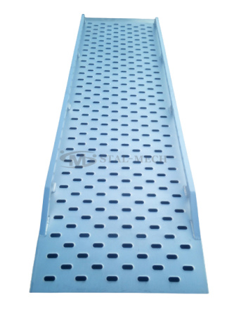 Rampa aluminiowa podjazdowa z blachy Lohr o wymiarach 250x84cm z płetwą bez burt Najazd Podest Podjazd inwalidzki Rampa schodowa